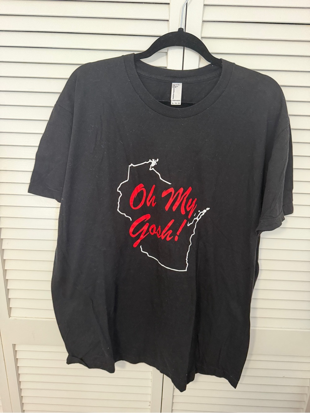 Black 'Oh My Gosh!' Manitowoc Minute Graphic Tee Unisex Size XL